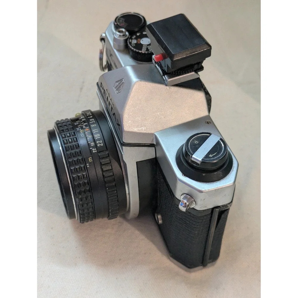 Asahi Pentax K1000 35mm SLR Film Camera with SMC Pentax-M 50mm f2 Lens Silver
